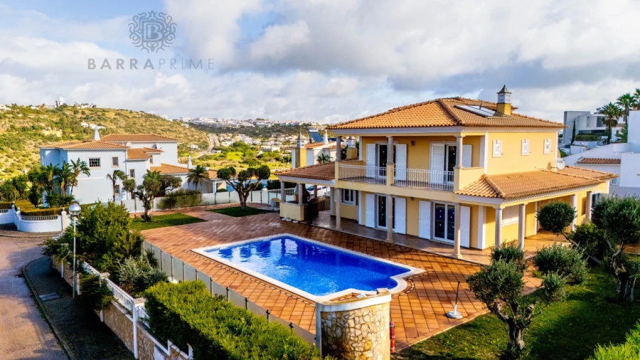 Moradia T4 para Venda em Albufeira e Olhos de Água Foto 2