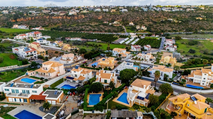 Moradia T4 para Venda em Albufeira e Olhos de Água Foto 5