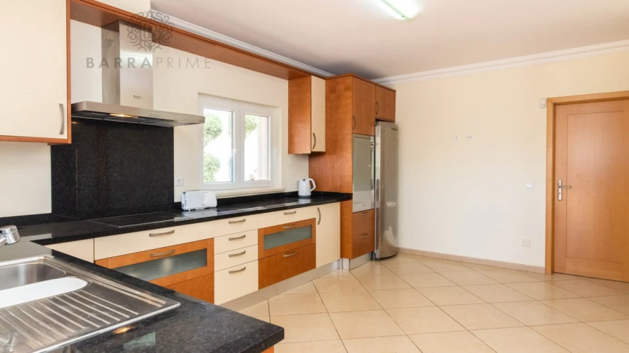 Moradia T4 para Venda em Albufeira e Olhos de Água Foto 12