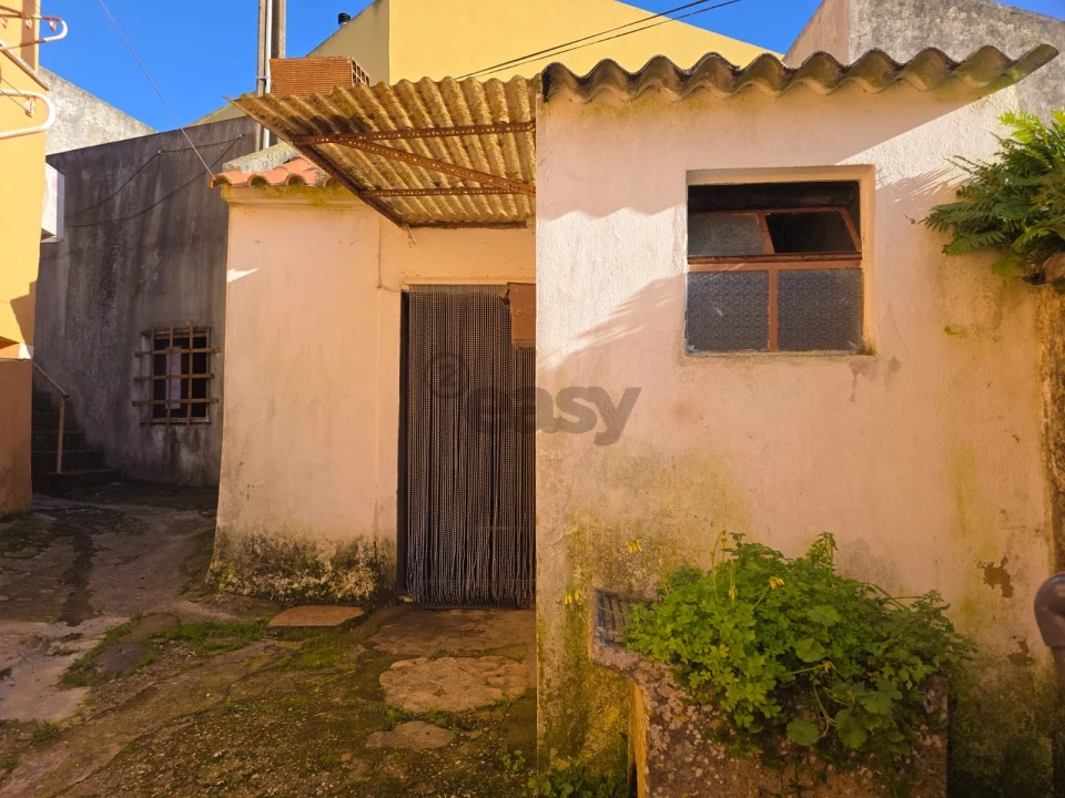 Moradia T2 para Venda em Venda do Pinheiro e Santo Estêvão das Galés Foto 13