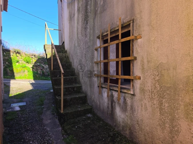 Moradia T2 para Venda em Venda do Pinheiro e Santo Estêvão das Galés Foto 12