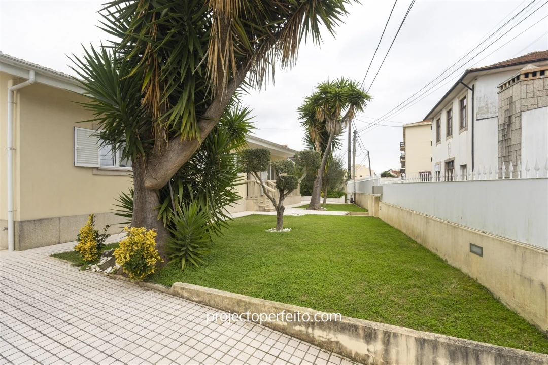 Moradia T4 para Arrendamento em Anta e Guetim Foto 2