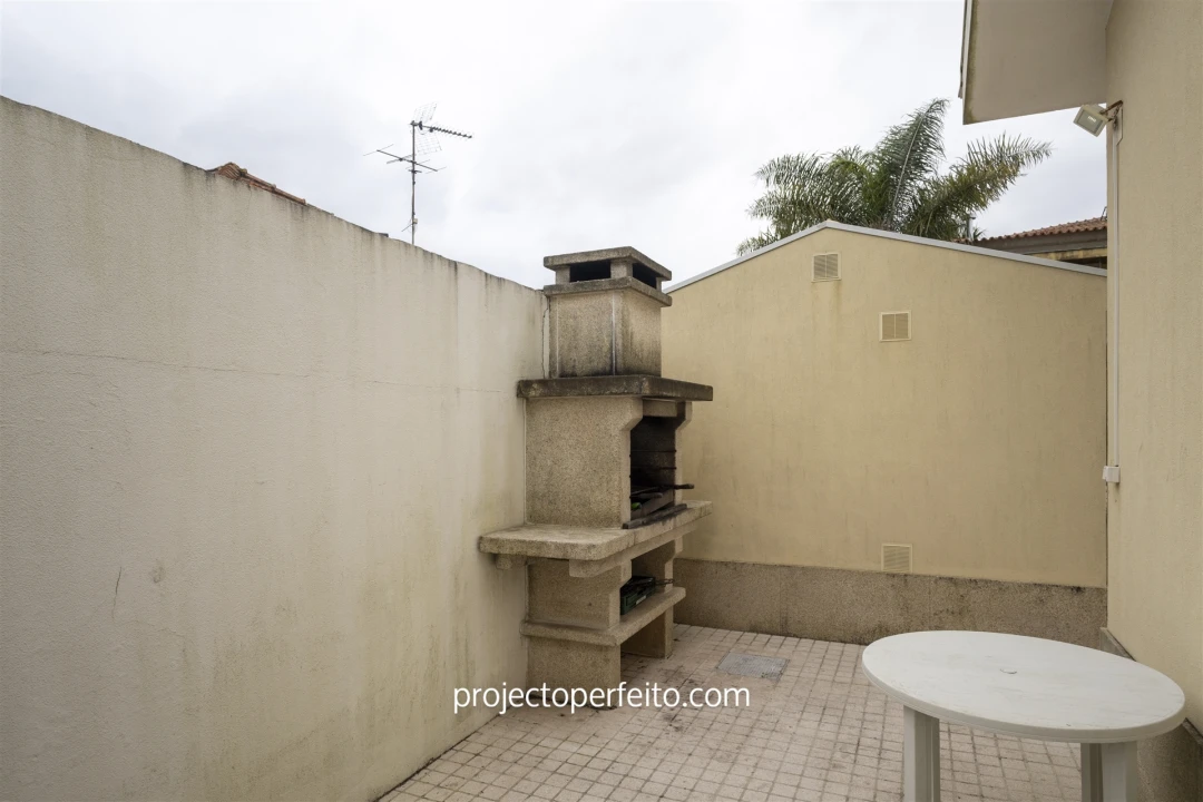 Moradia T4 para Arrendamento em Anta e Guetim Foto 35