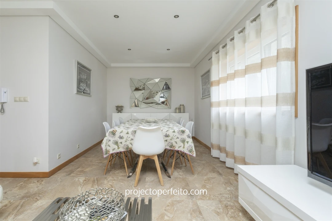 Moradia T4 para Arrendamento em Anta e Guetim Foto 9