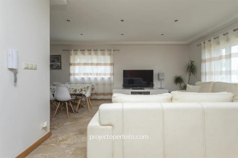 Moradia T4 para Arrendamento em Anta e Guetim Foto 13