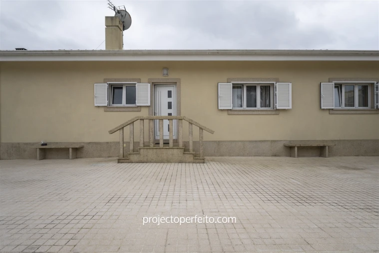 Moradia T4 para Arrendamento em Anta e Guetim Foto 29