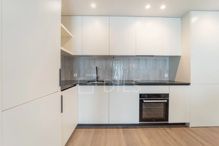 Apartamento T1 para Venda em Azurem Foto 3