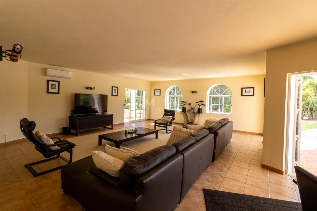 Moradia T4 para Venda em Alvor Foto 14