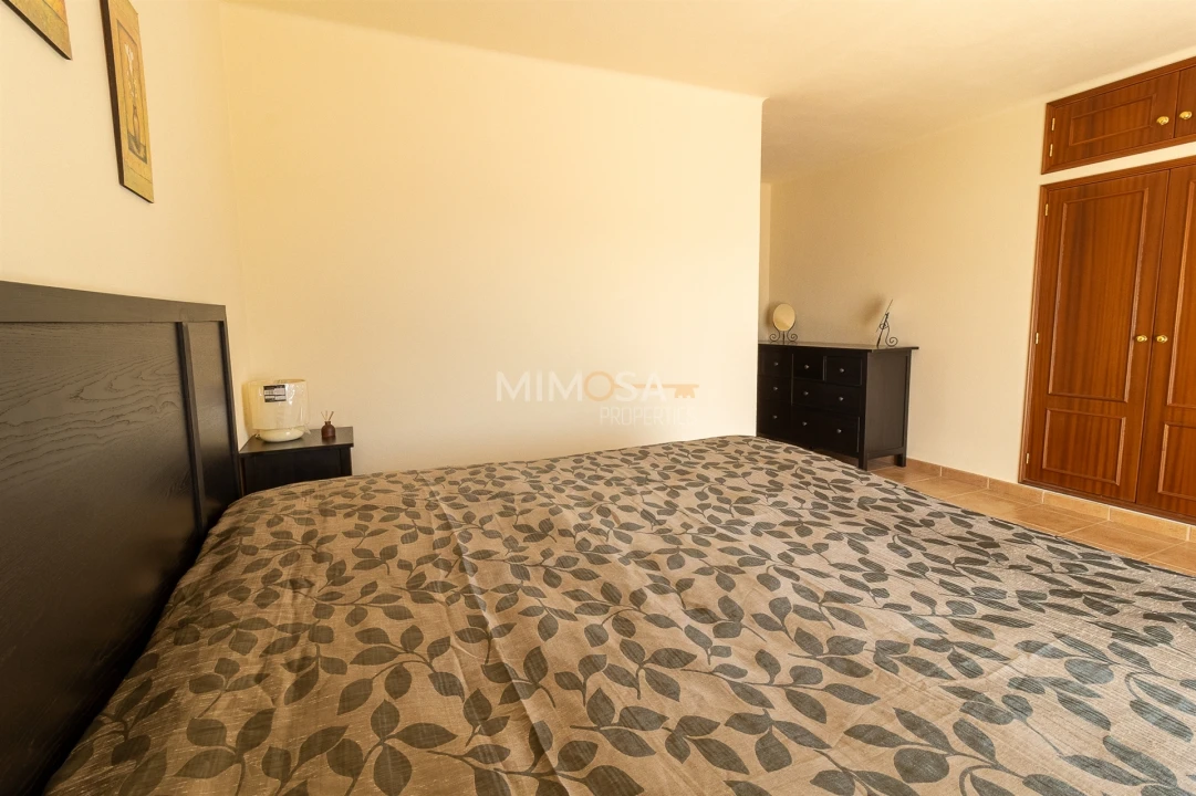 Moradia T4 para Venda em Alvor Foto 32