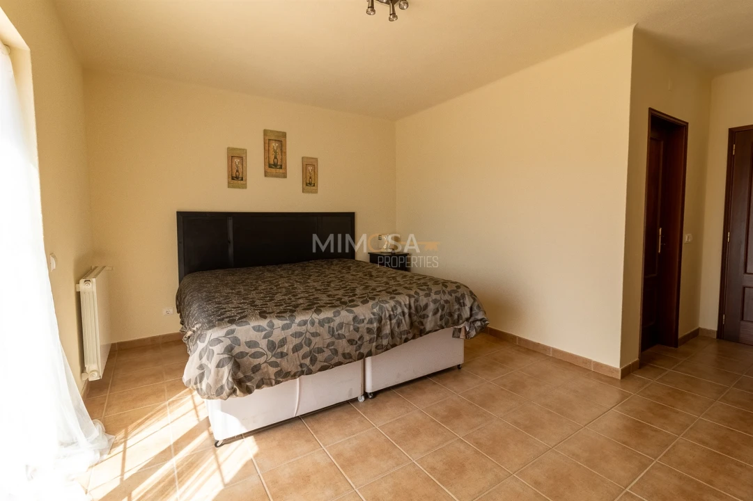 Moradia T4 para Venda em Alvor Foto 33