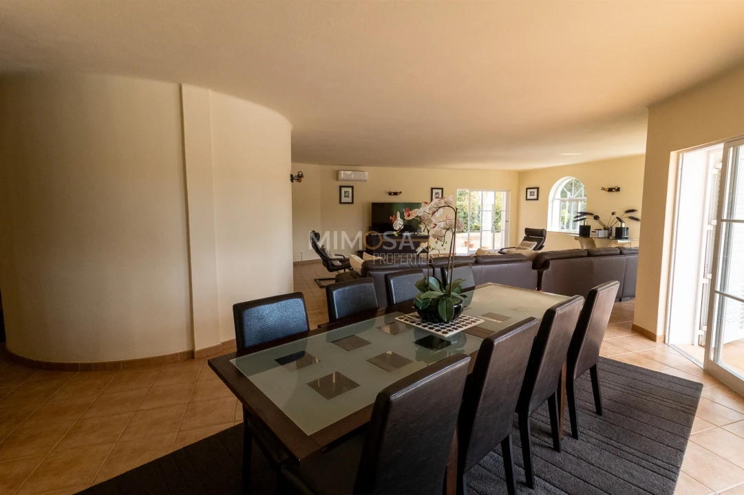 Moradia T4 para Venda em Alvor Foto 16