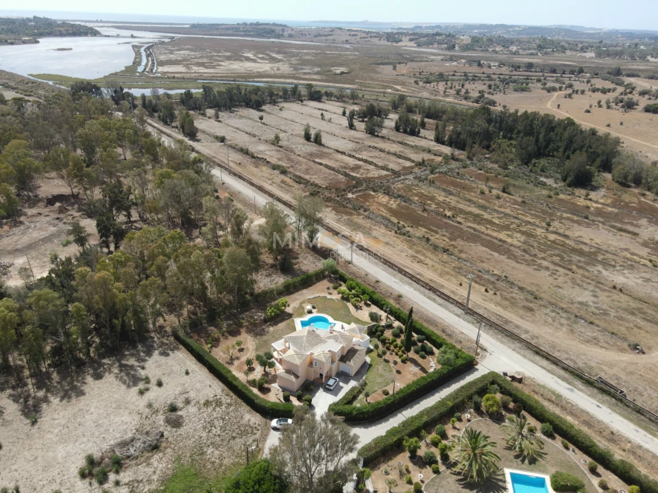 Moradia T4 para Venda em Alvor Foto 64