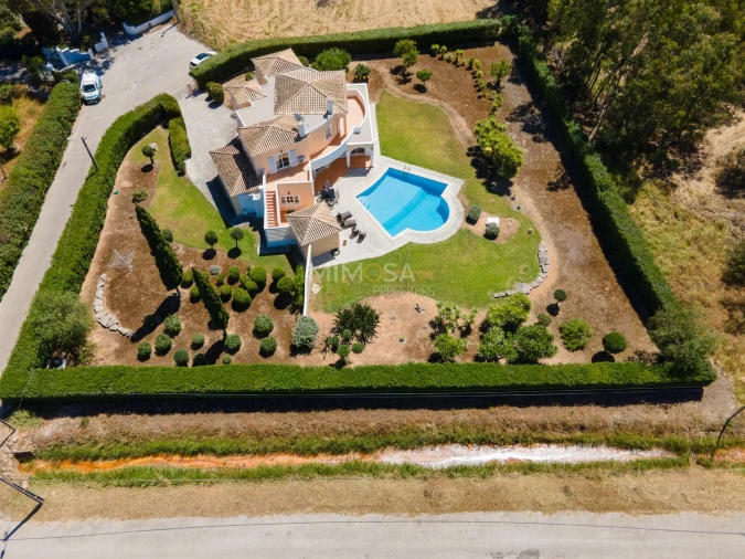 Moradia T4 para Venda em Alvor Foto 4