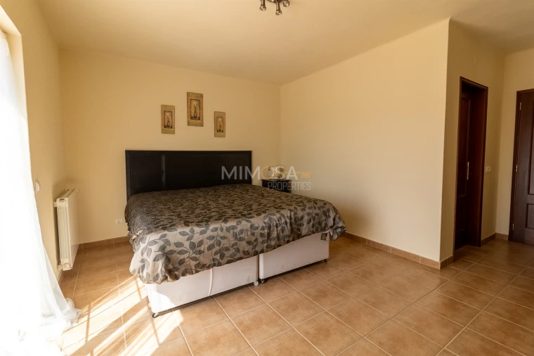 Moradia T4 para Venda em Alvor Foto 33