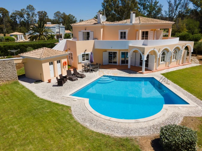 Moradia T4 para Venda em Alvor Foto 2