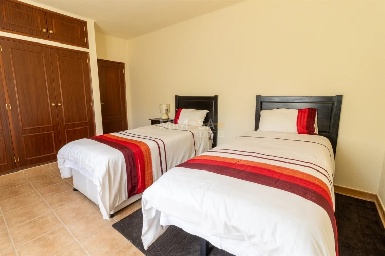 Moradia T4 para Venda em Alvor Foto 29