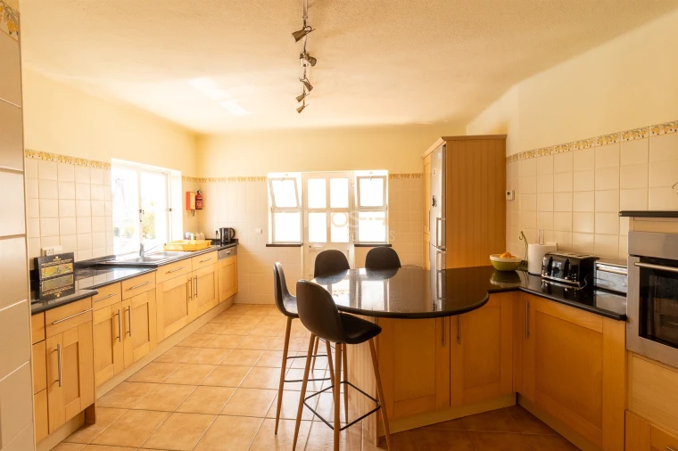 Moradia T4 para Venda em Alvor Foto 17