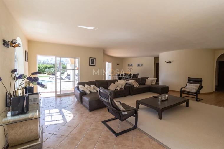 Moradia T4 para Venda em Alvor Foto 11