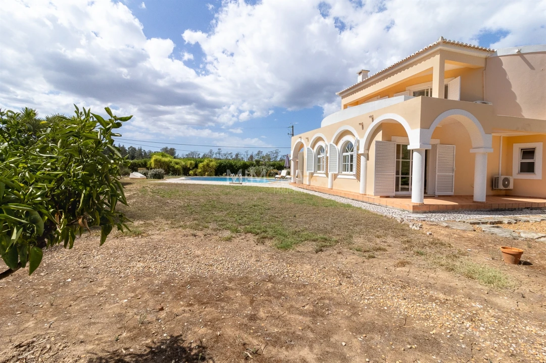 Moradia T4 para Venda em Alvor Foto 54