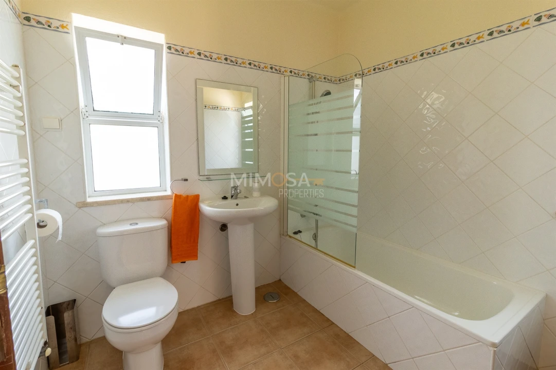 Moradia T4 para Venda em Alvor Foto 30