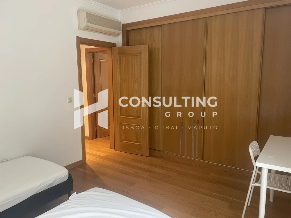 Apartamento T4 para Venda em Parque das Nações Foto 33
