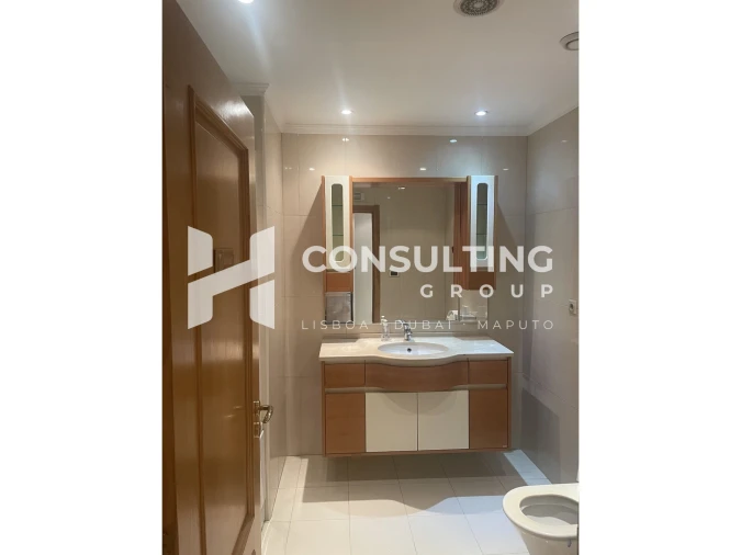 Apartamento T4 para Venda em Parque das Nações Foto 36