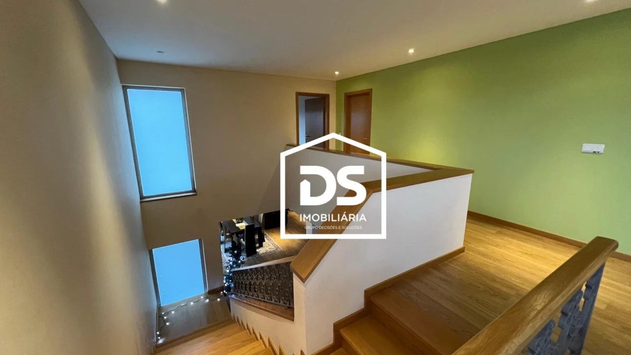 Moradia T4 para Arrendamento em Abraveses Foto 75