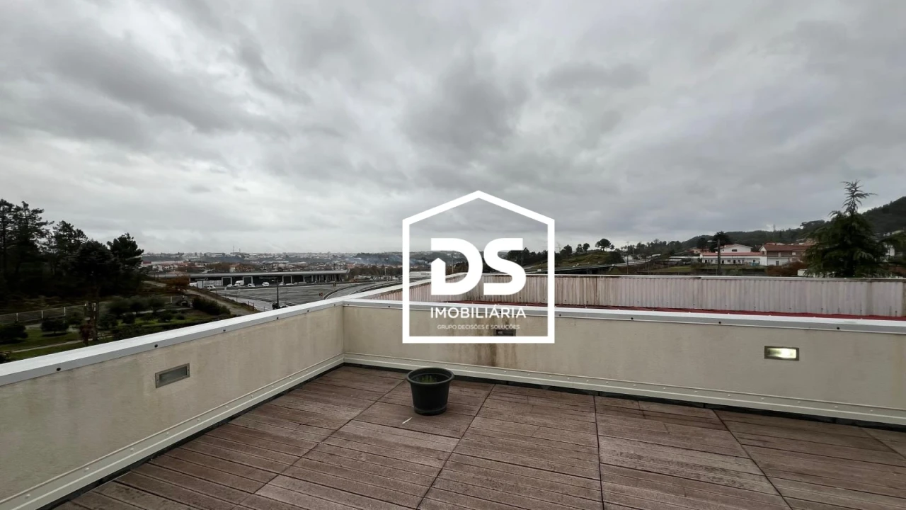 Moradia T4 para Arrendamento em Abraveses Foto 50