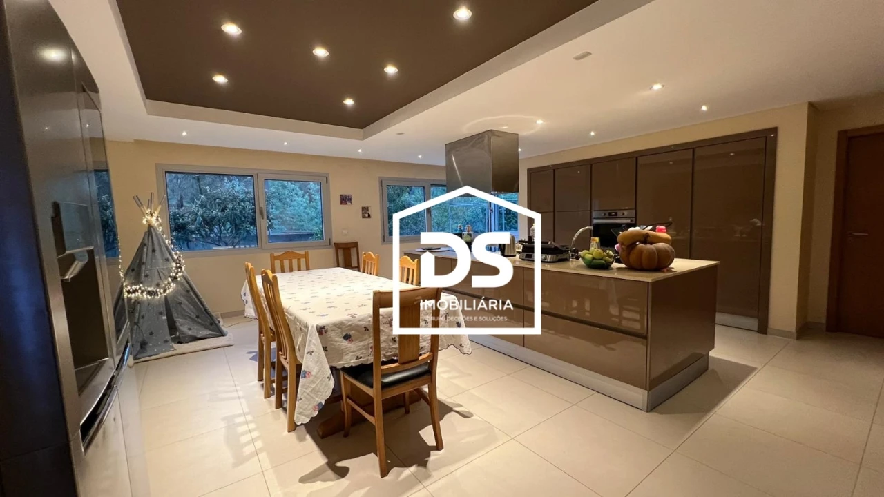 Moradia T4 para Arrendamento em Abraveses Foto 13