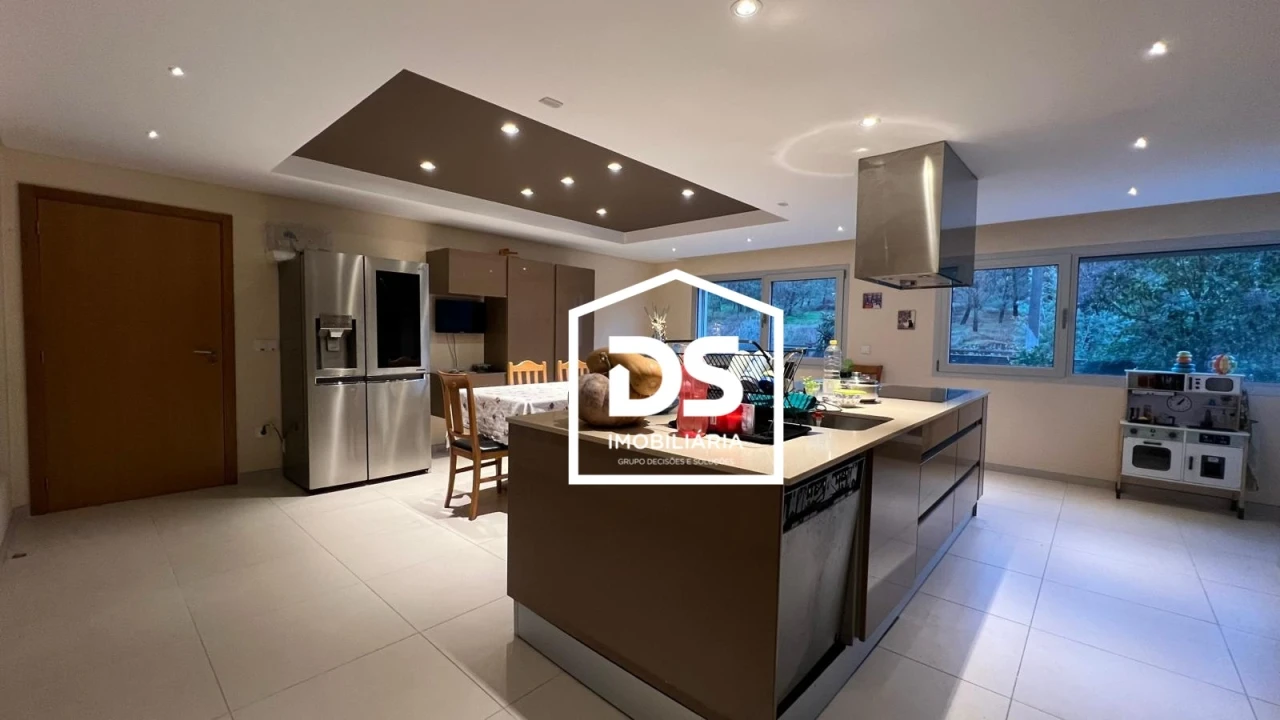 Moradia T4 para Arrendamento em Abraveses Foto 14