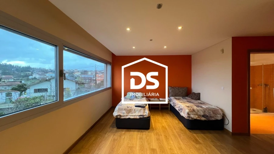 Moradia T4 para Arrendamento em Abraveses Foto 65