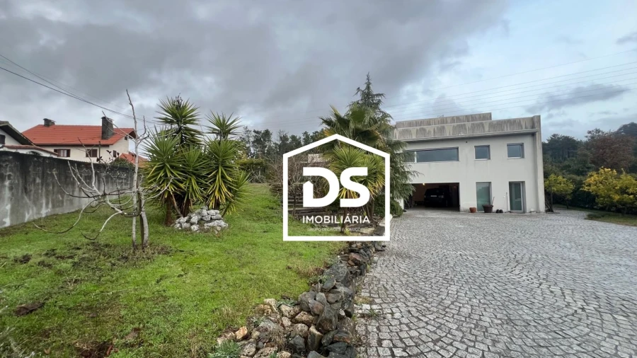 Moradia T4 para Arrendamento em Abraveses Foto 94