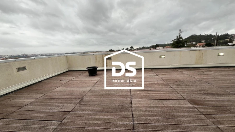 Moradia T4 para Arrendamento em Abraveses Foto 49