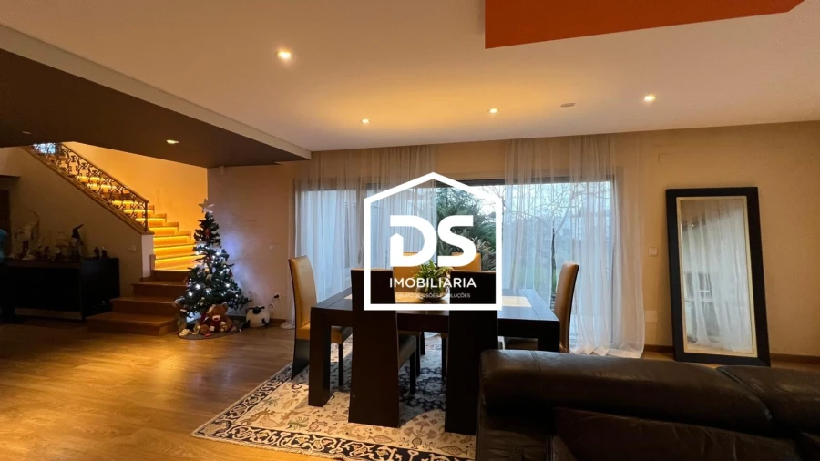 Moradia T4 para Arrendamento em Abraveses Foto 5