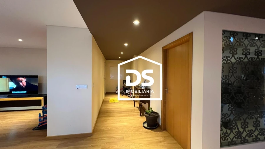 Moradia T4 para Arrendamento em Abraveses Foto 12