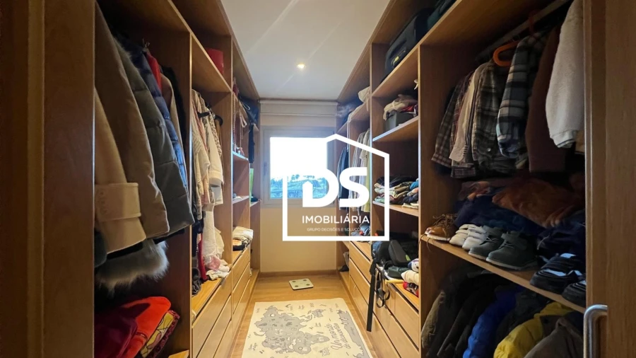 Moradia T4 para Arrendamento em Abraveses Foto 34