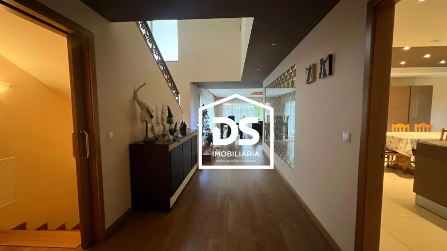 Moradia T4 para Arrendamento em Abraveses Foto 78