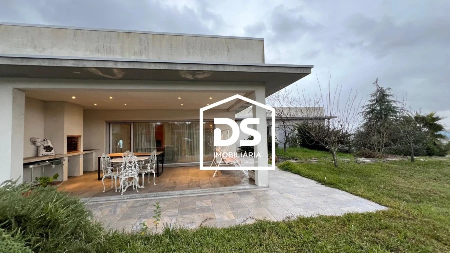 Moradia T4 para Arrendamento em Abraveses Foto 1