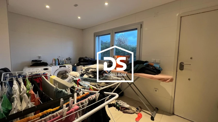 Moradia T4 para Arrendamento em Abraveses Foto 19