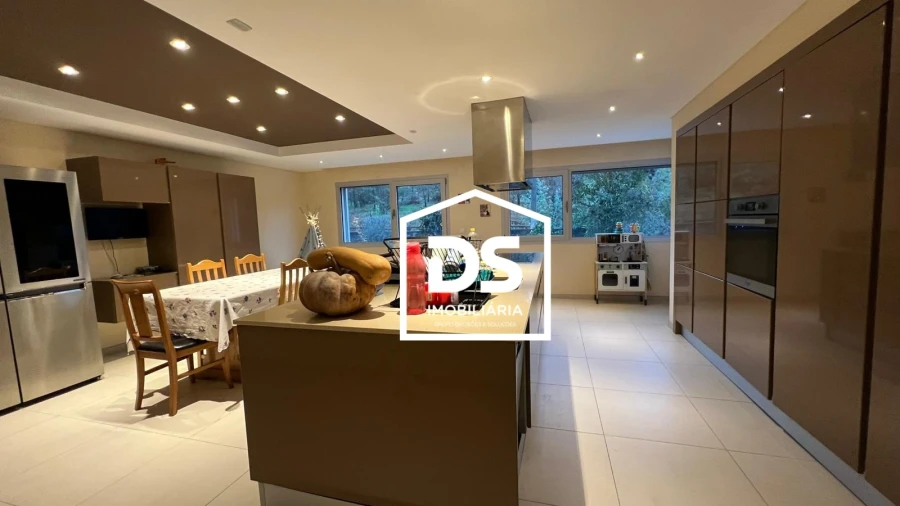 Moradia T4 para Arrendamento em Abraveses Foto 15