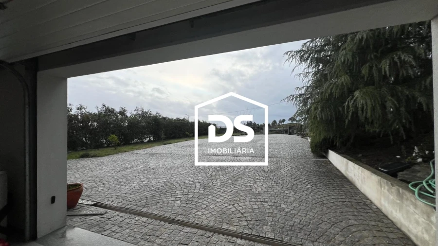 Moradia T4 para Arrendamento em Abraveses Foto 90