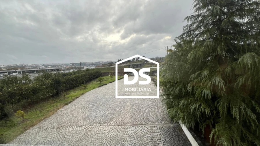 Moradia T4 para Arrendamento em Abraveses Foto 41