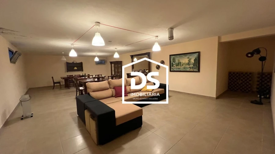 Moradia T4 para Arrendamento em Abraveses Foto 83