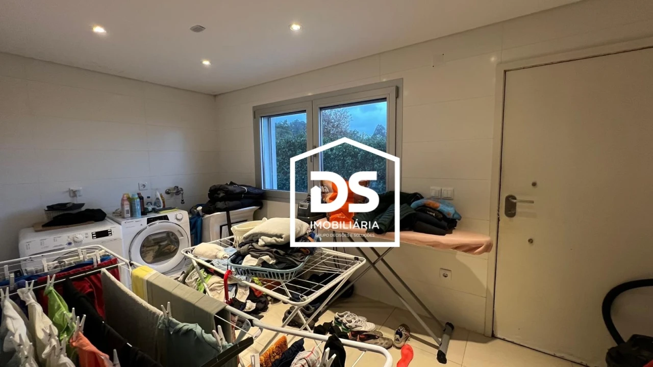 Moradia T4 para Arrendamento em Abraveses Foto 20