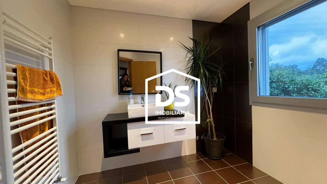 Moradia T4 para Arrendamento em Abraveses Foto 22