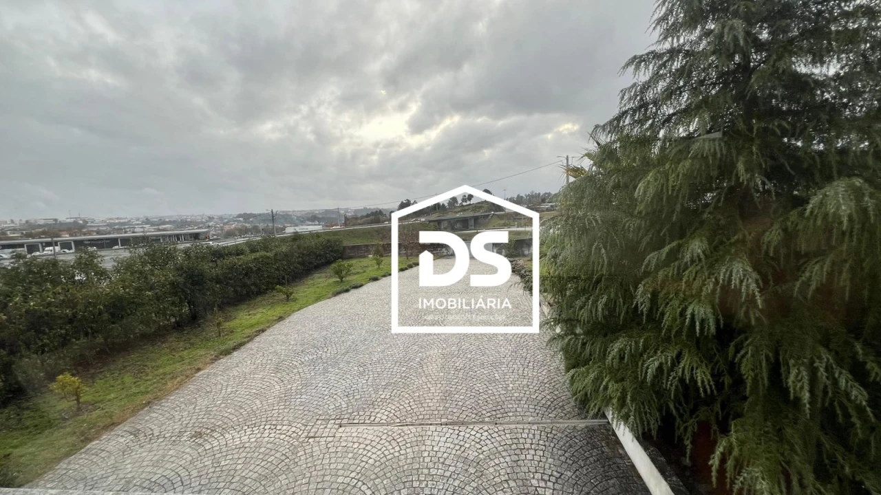 Moradia T4 para Arrendamento em Abraveses Foto 41