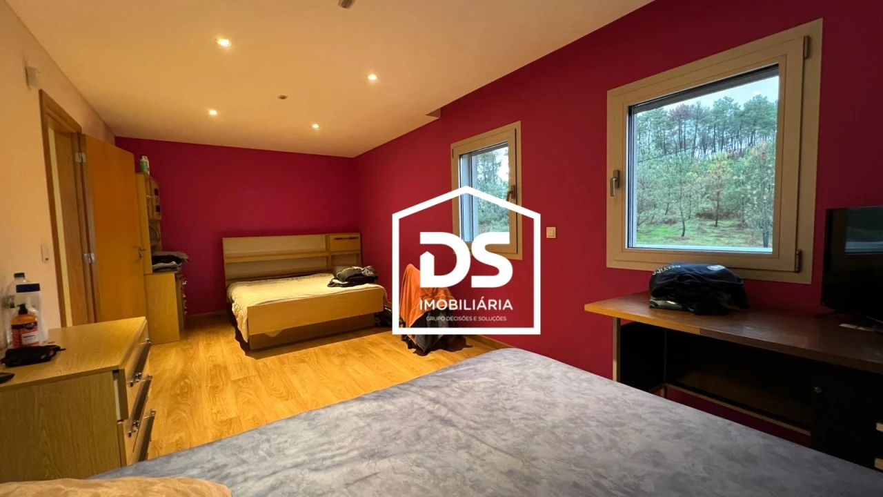 Moradia T4 para Arrendamento em Abraveses Foto 72