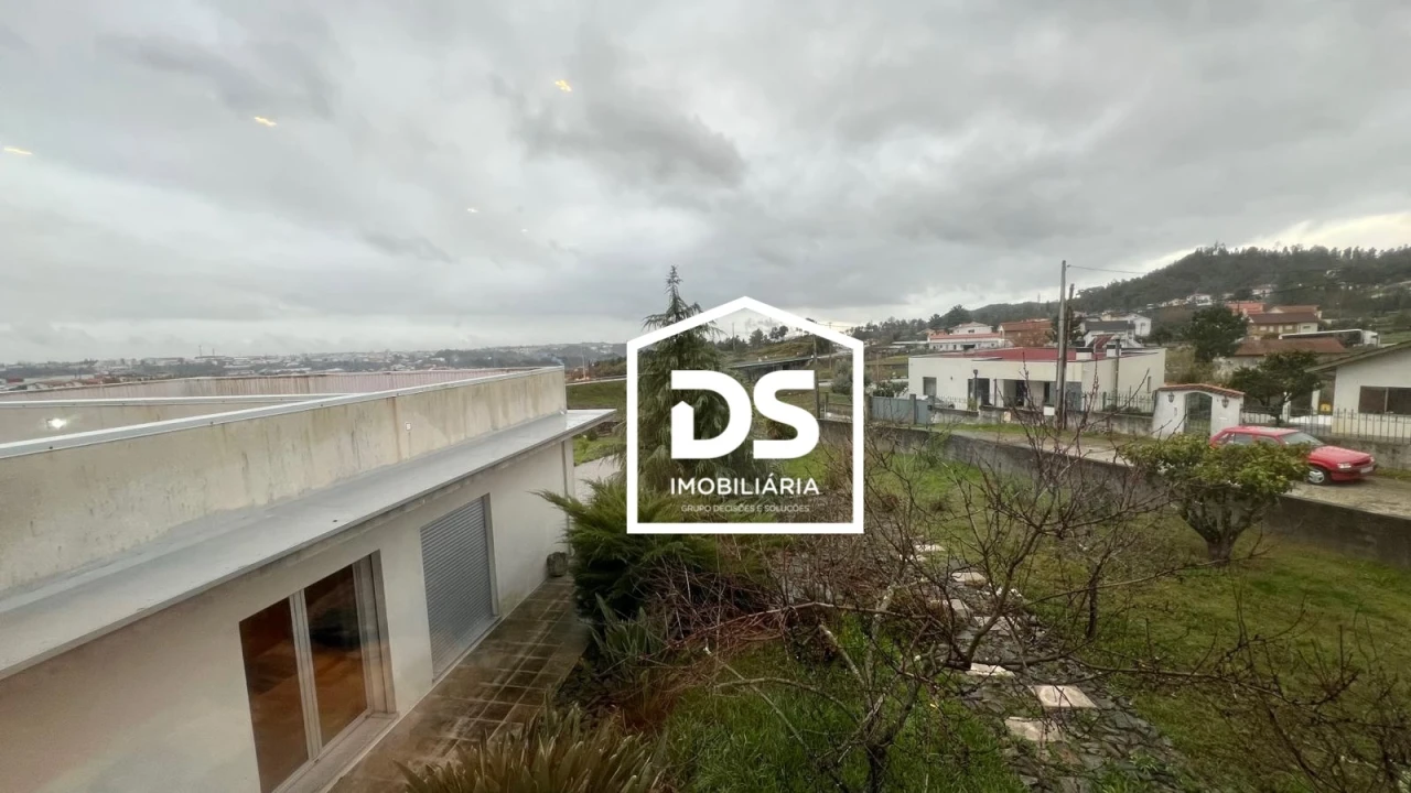 Moradia T4 para Arrendamento em Abraveses Foto 67