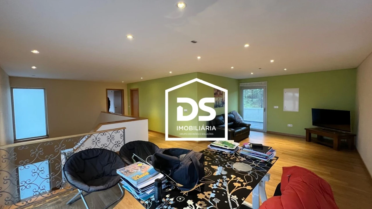 Moradia T4 para Arrendamento em Abraveses Foto 47