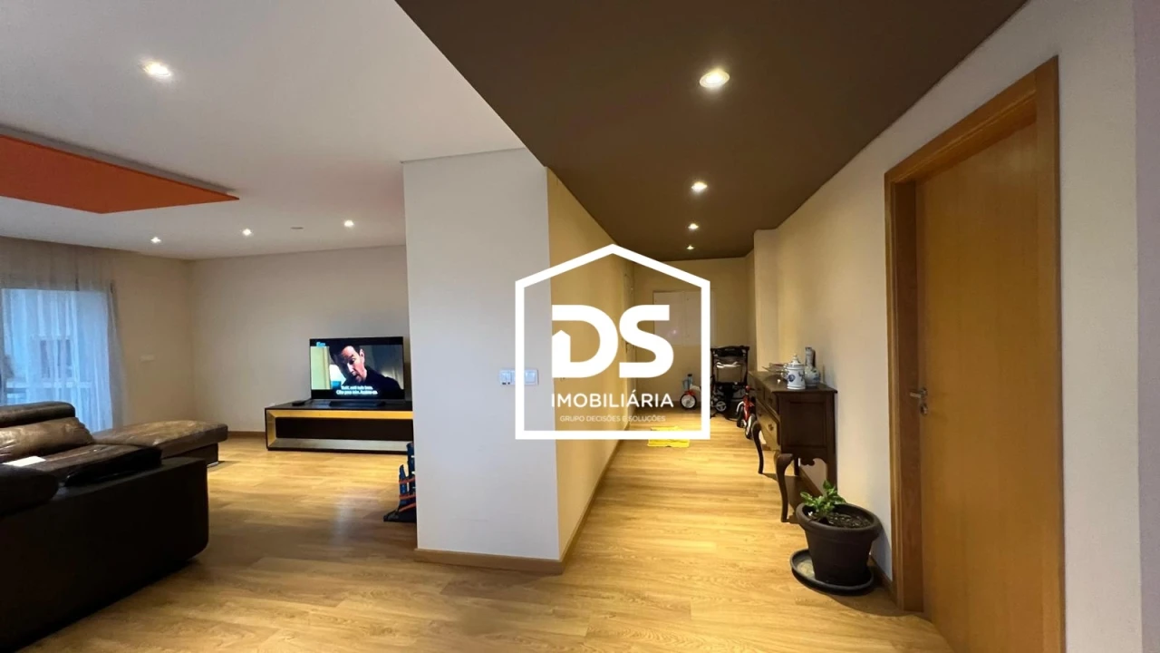 Moradia T4 para Arrendamento em Abraveses Foto 11